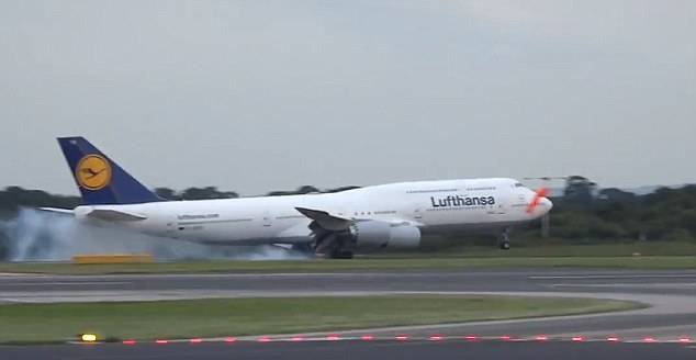 Bomb threat prompts, International Lufthansa flight to reroute
