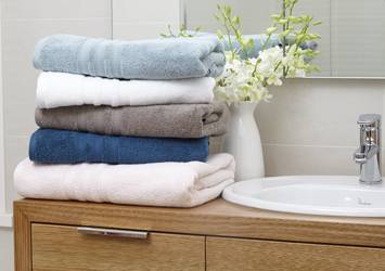 Bath towel needs frequent wash: Health experts