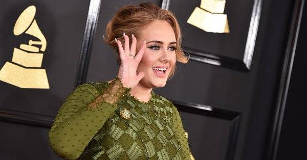 Adele leads Grammy awards over Beyonce