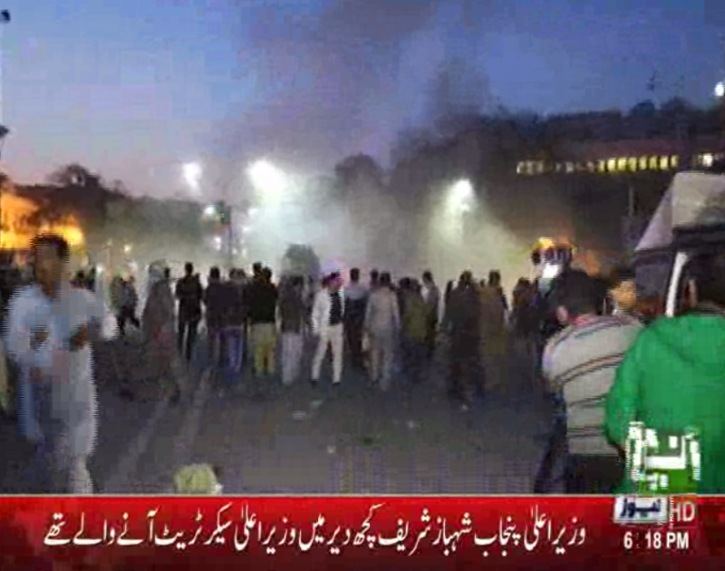 Bomb Blast outside Punjab Assembly Lahore, DIG Traffic Mobin and many feared dead