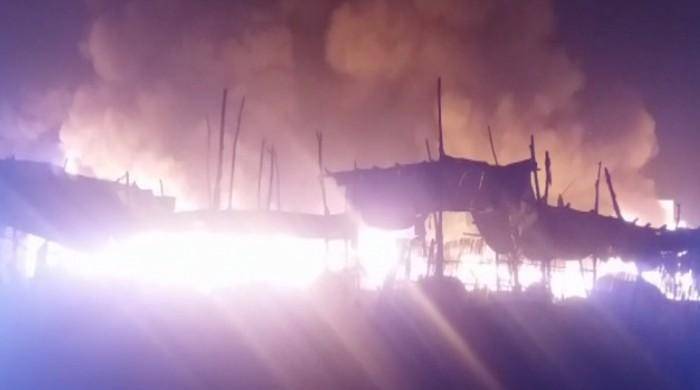 Blaze in Sadiqabad market, 400 shops turned to ashes