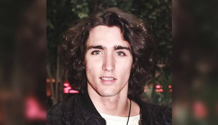 Stunning, shirtless Justin Trudeau swirled social media
