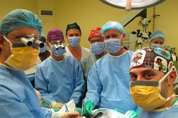 19 Hour operation replaces human body with a new human head