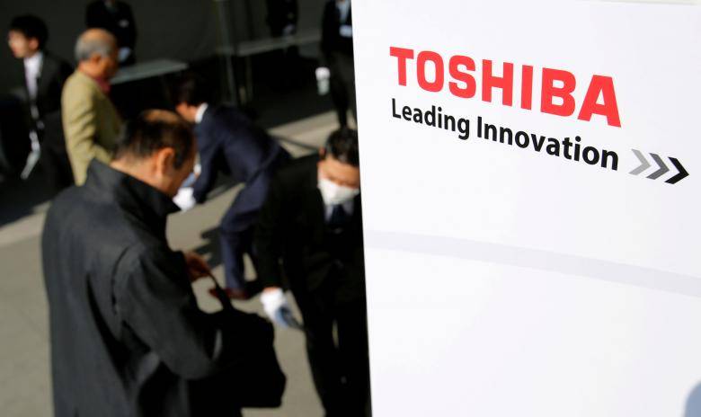 Google, Apple, Amazon to join bidding for Toshiba chip unit