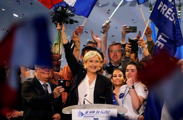 Euro is a 'knife in the ribs' of the French: Le Pen