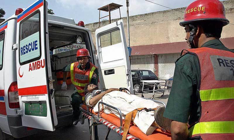 Coach overturns leaving four dead in Jamshoro