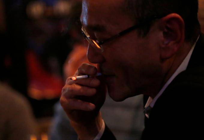 Japan fights over smoking ban as Olympics loom