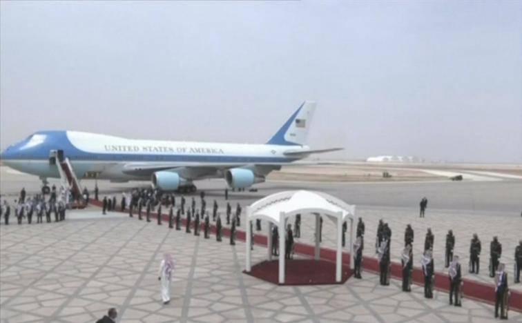 Donald Trump arrives in Riyadh