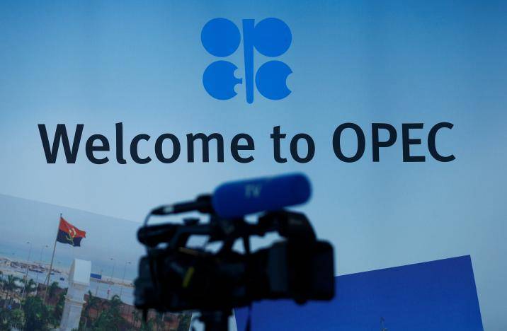 OPEC meets to extend oil output cut
