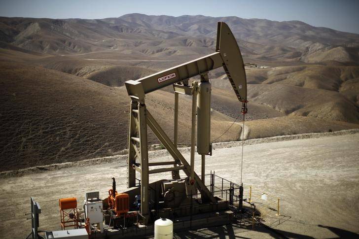 Oil prices rising in U.S. crude inventories, high OPEC supplies