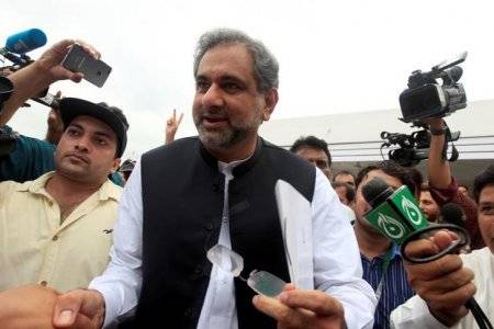 PM Abbasi calls cabinet meeting to discuss security issues