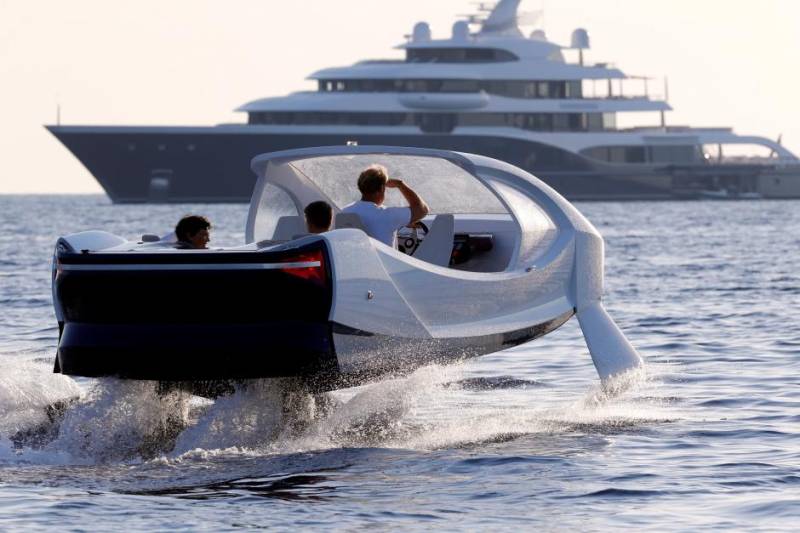 Flying water taxis highlight French startup frustrations