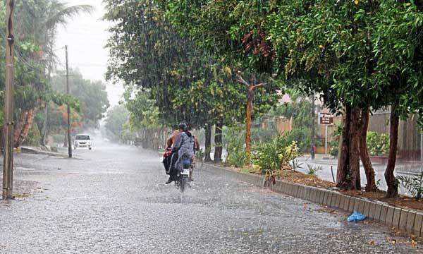 Heavy rain with thunderstorm expected in different parts of country: met