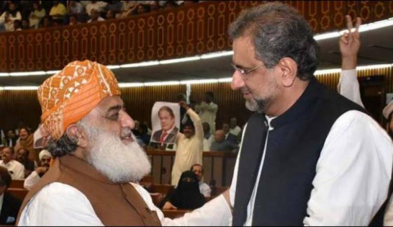 PM approves status of Fazlur Rehman as Federal Minister