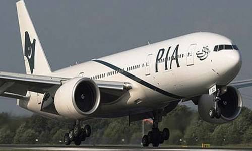 Lahore bound PIA flight puts lives in danger 