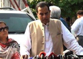 Capt (r) Safdar demands curbs on Ahmadi’s in govt, army and private employment