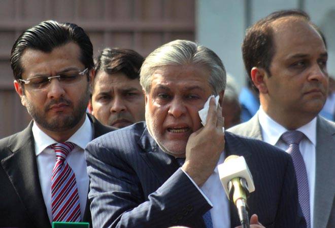 Court resumes graft hearing, Dar fails to appear