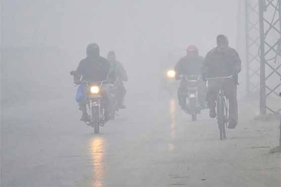 Dense fog engulfs Punjab, motorway sections closed