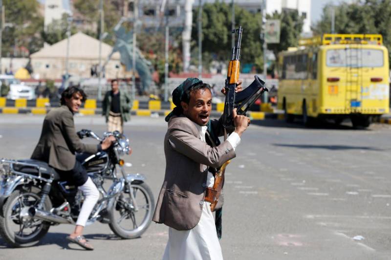 Saudi-led coalition provides air support for Yemen's Saleh