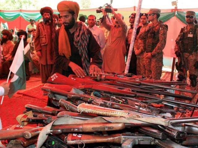 More than 300 militants lay down arms in Balochistan