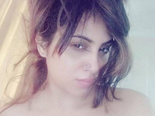 Arrest warrant issued against Big Boss contestant Arshi Khan 