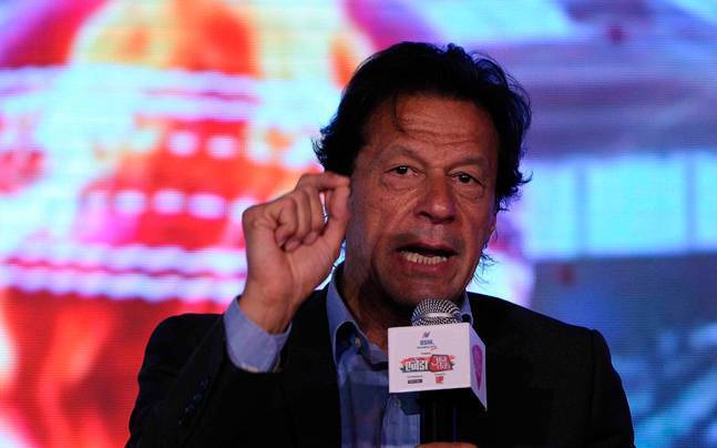 Imran Khan announces to launch pro-judiciary campaign against Nawaz’s movement