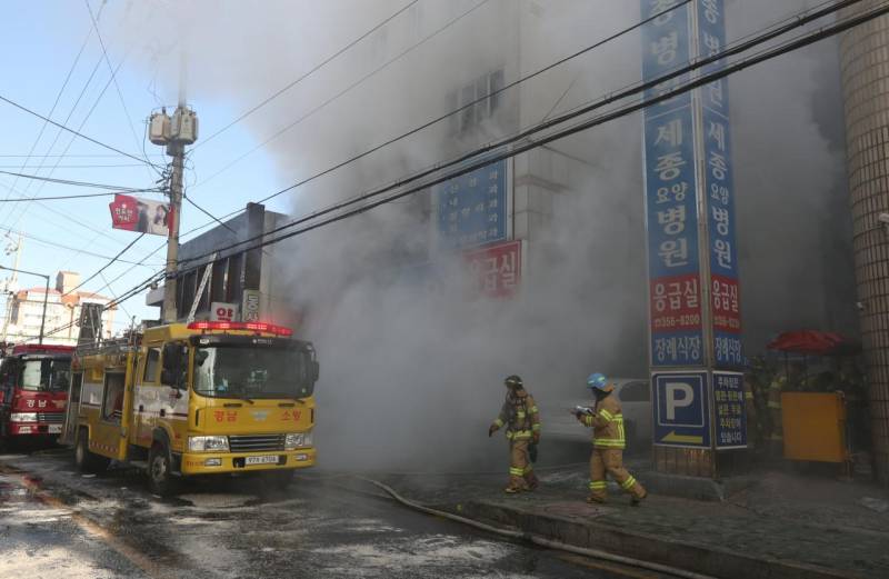 Blaze in S. Korean hospital kills 31, injures more than 70