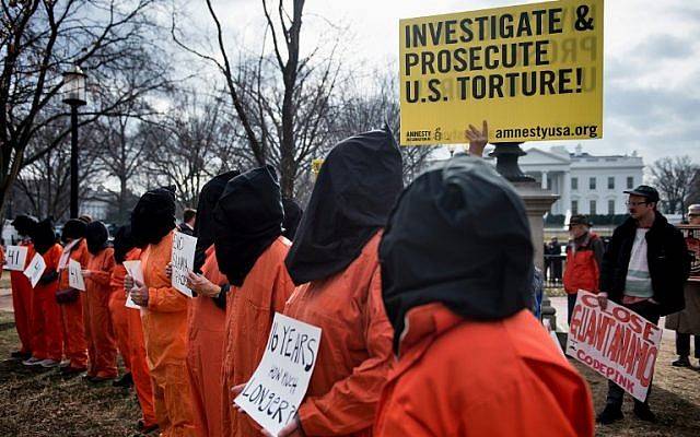 Trump orders Guantanamo detention center to stay open