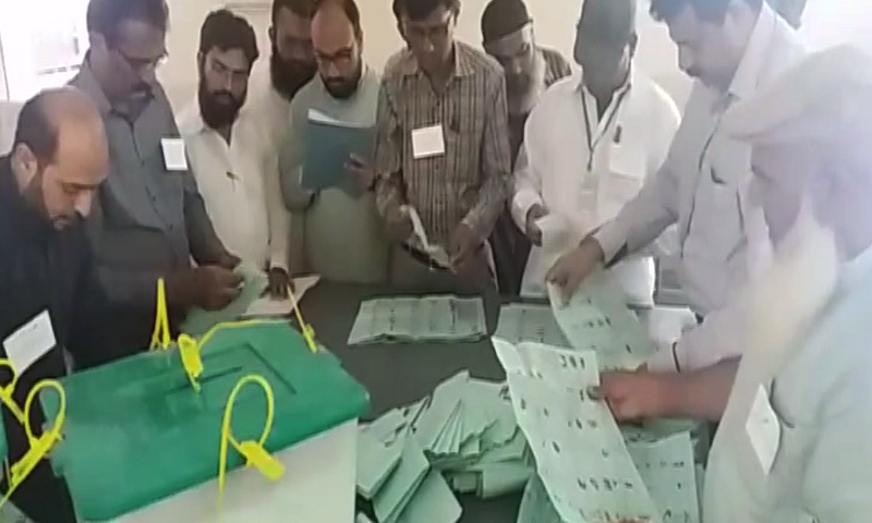 PML-N takes lead against PTI in NA-154 Lodhran by-poll, unofficial results