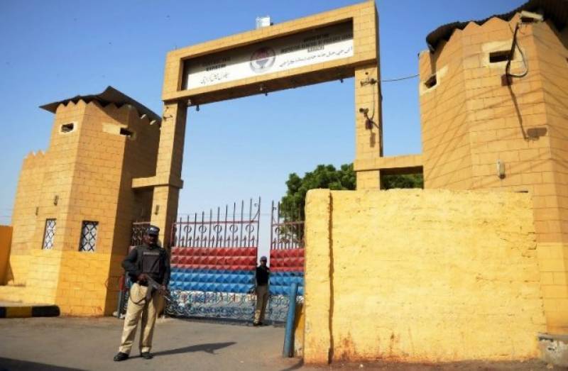 Two prisoners die mysteriously in central jail Karachi
