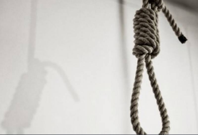 Iraq executes 12 convicted on terror charges