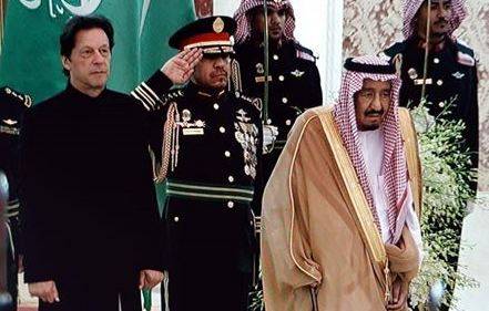 PM Imran Khan meets Saudi King Salman