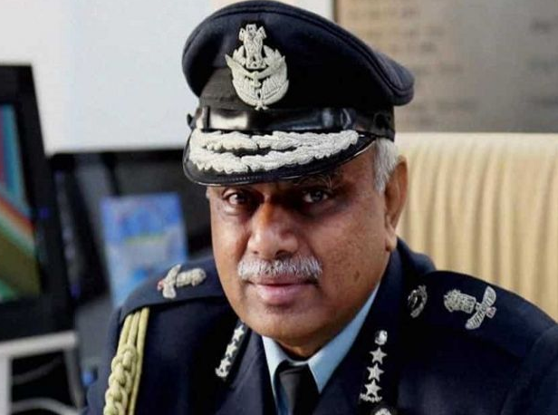Indian Air Force vice chief accidentally shoots himself 