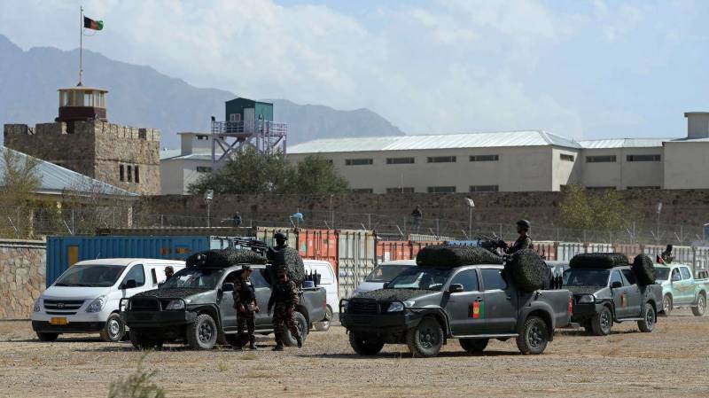 Afghanistan: Seven killed in suicide attack near Kabul prison