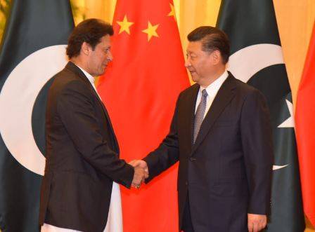 PM Imran meets Chinese President Xi Jinping