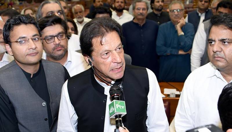 PM Imran orders to reshuffle SNGPL, SSGCL BoDs over gas crisis