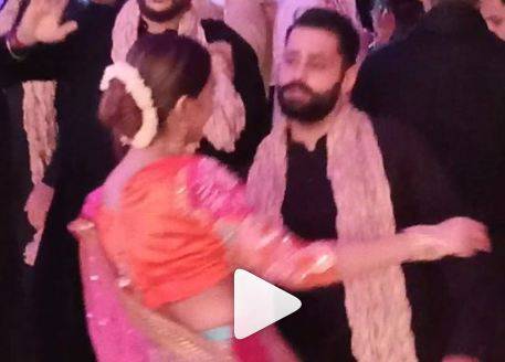 Watch: Jibran Nasir dances with Mansha Pasha