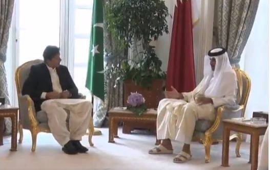 PM Imran calls on emir of Qatar in Doha
