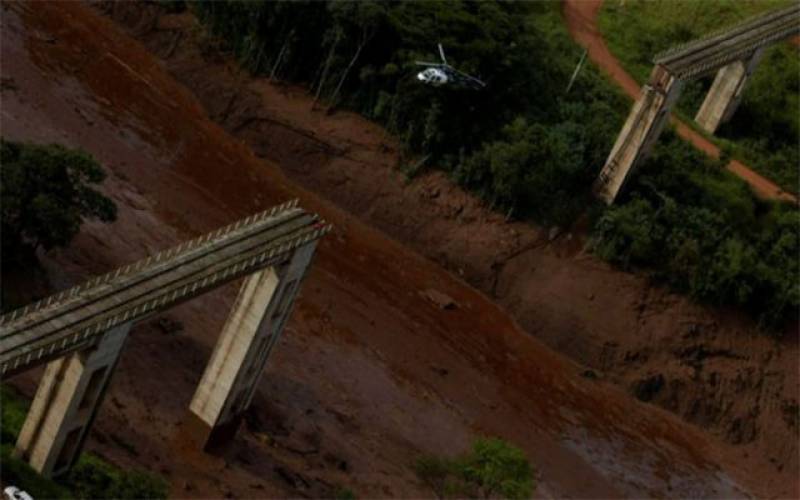 Hope fades for hundreds missing in Brazil dam collapse