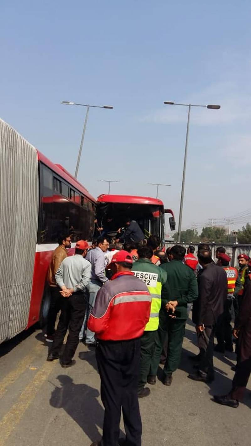 One killed, 17 injured in Lahore metro bus collision