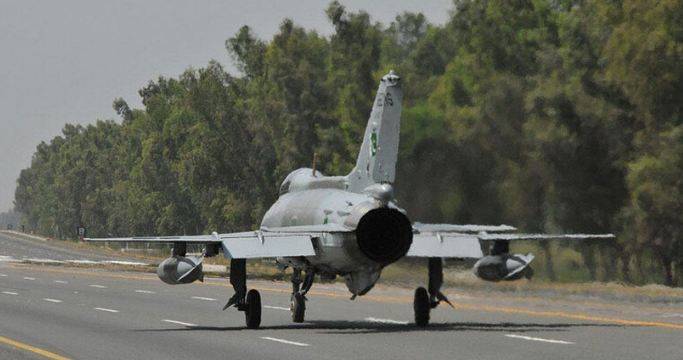 Watch: PAF fighter jets carry out successful landing, takeoff exercise at motorway