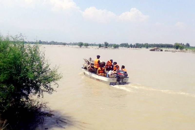 Four dead, one injured after flash flood sweeps away car in Pishin