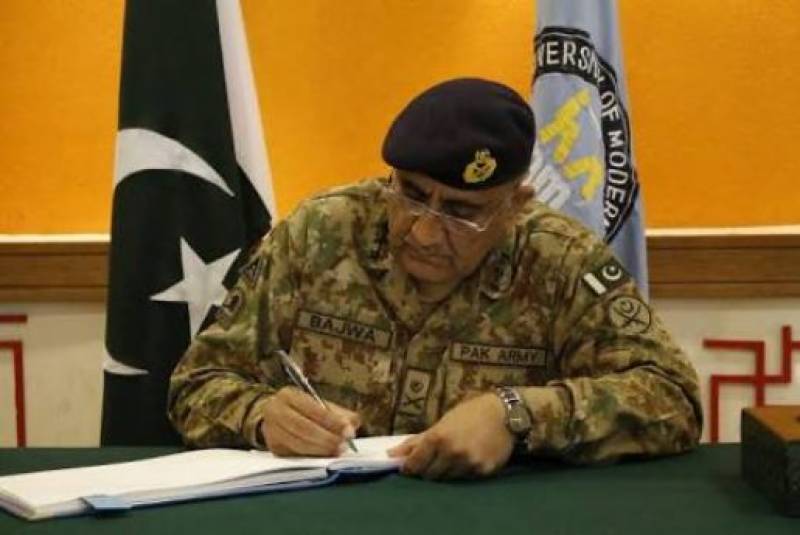 Army chief installs Lt Gen Sher Afghan as Col Commandant AK Regiment