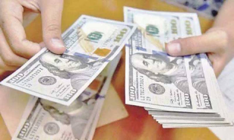 Dollar touches new all-time high at 157.50 against rupee