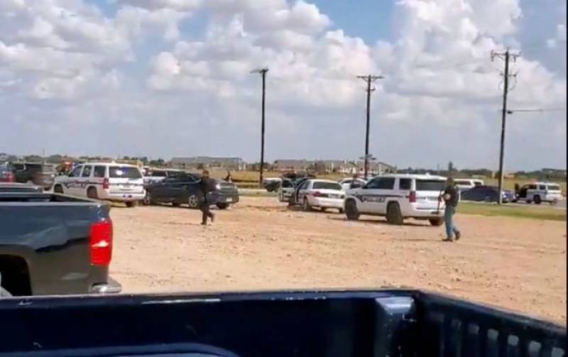 At least five including gunman killed, 21 injured in West Texas shooting