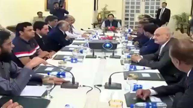 Govt committed to facilitate business community: PM Imran