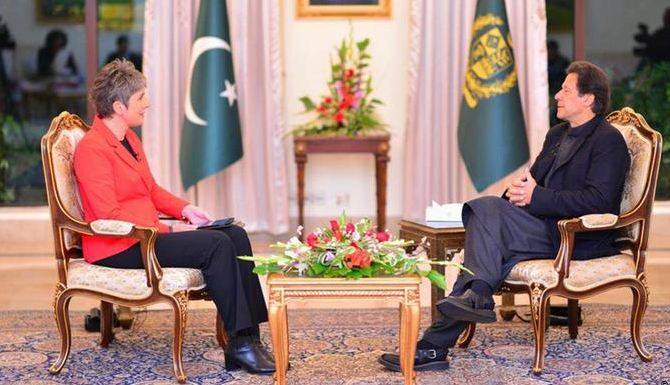 PM Imran warns of 'disastrous' consequences if Saudi-Iran tensions escalate