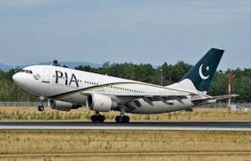 Pakistan resumes limited domestic flight operations