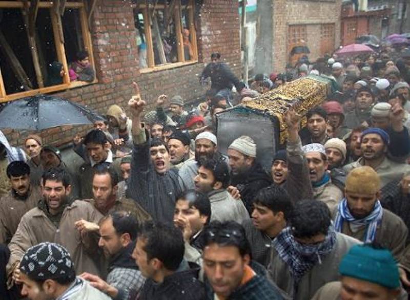 Indian troops martyr four more Kashmiri youth in IOK
