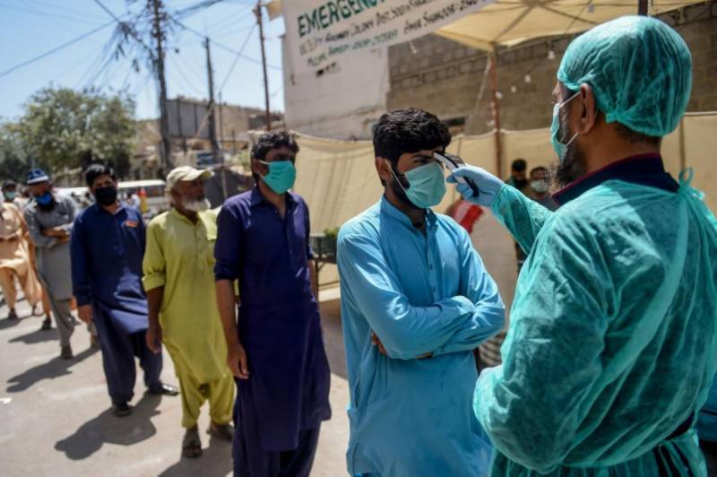 COVID-19: Pakistan reports 2,724 new cases, 65 deaths in last 24 hours